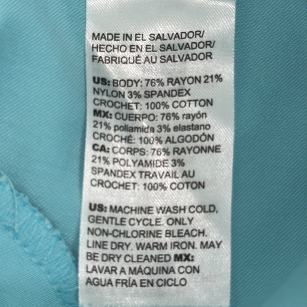 Chico’s aqua cropped pant with crochet lace details stretchy size 2 - Picture 8 of 8